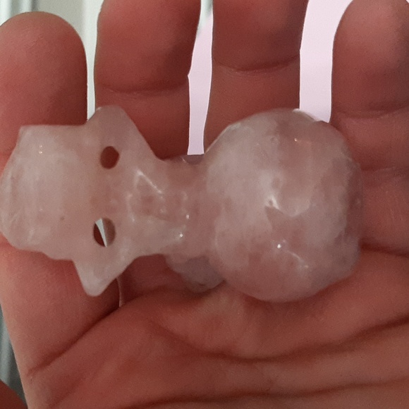 Rose quartz Groot sitting on a rock - Picture 5 of 6